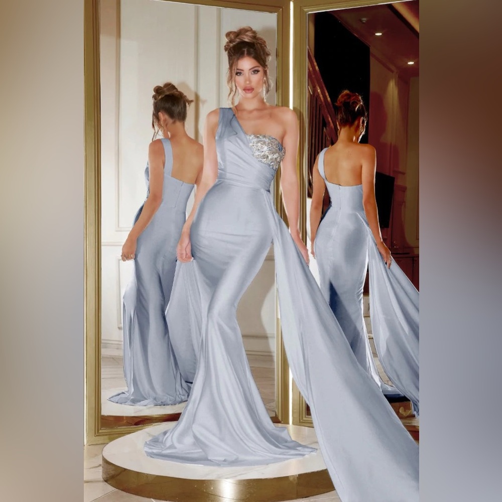 Elegant Gray Evening Gown